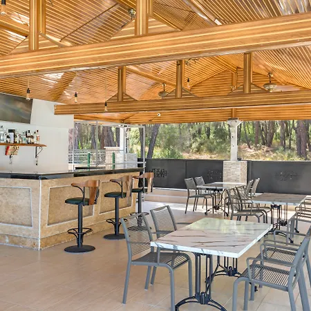 Forest Park Otel 3*